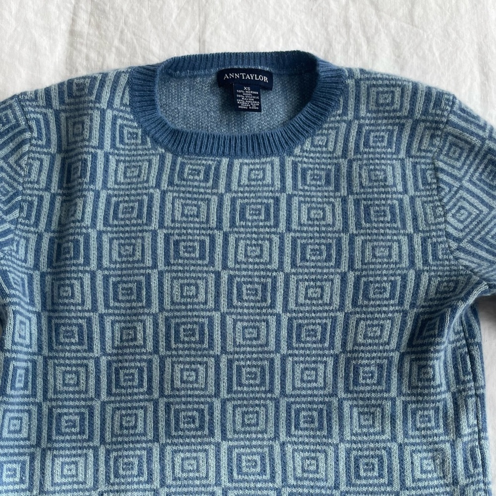 Blue Sweater - Picture 7 of 7
